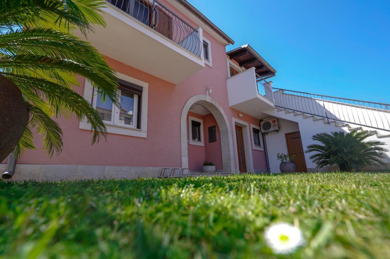 Apartments Palm View Rovinj Exterior photo